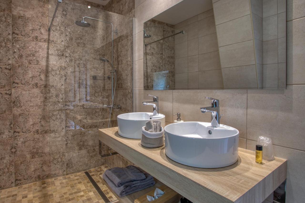 Domaine Des Pierres Blanches - Chambres D'Hotes Carlux エクステリア 写真