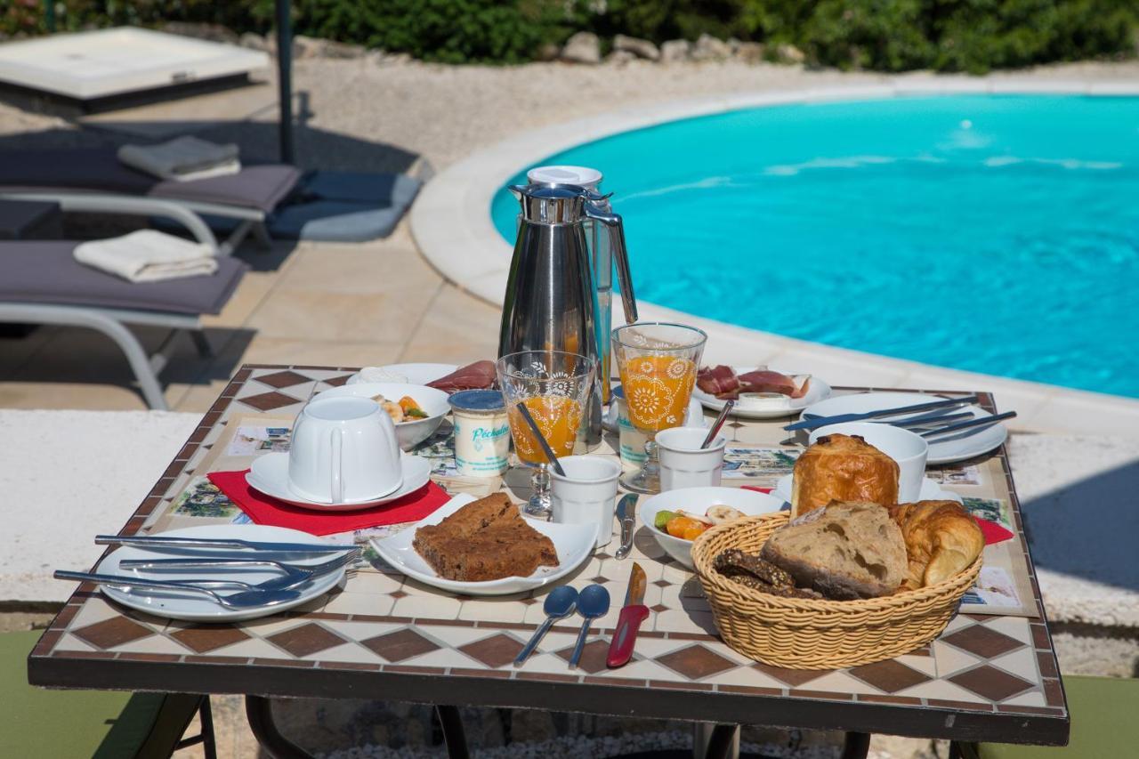 Domaine Des Pierres Blanches - Chambres D'Hotes Carlux エクステリア 写真