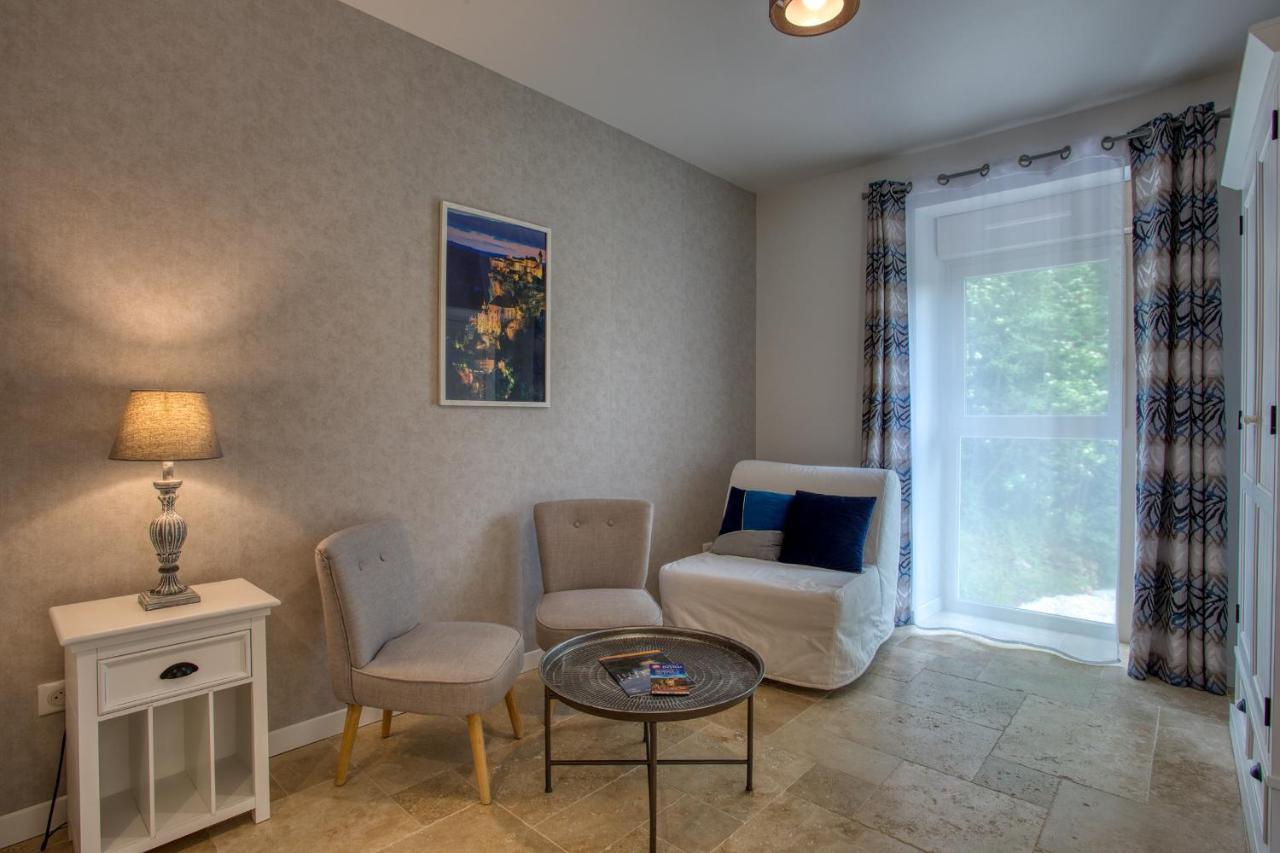 Domaine Des Pierres Blanches - Chambres D'Hotes Carlux エクステリア 写真